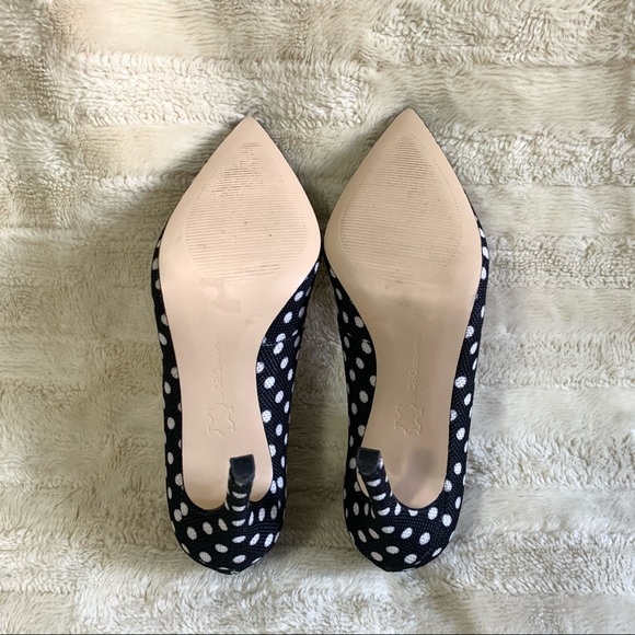 BCBGeneration Treasure Pointed Toe Classic Pumps - Picture 7 of 8
